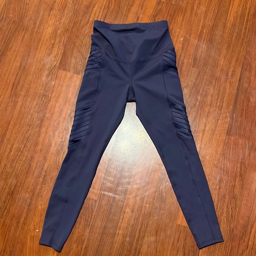 NWT Old Navy Maternity leggings - Picture 1 of 4
